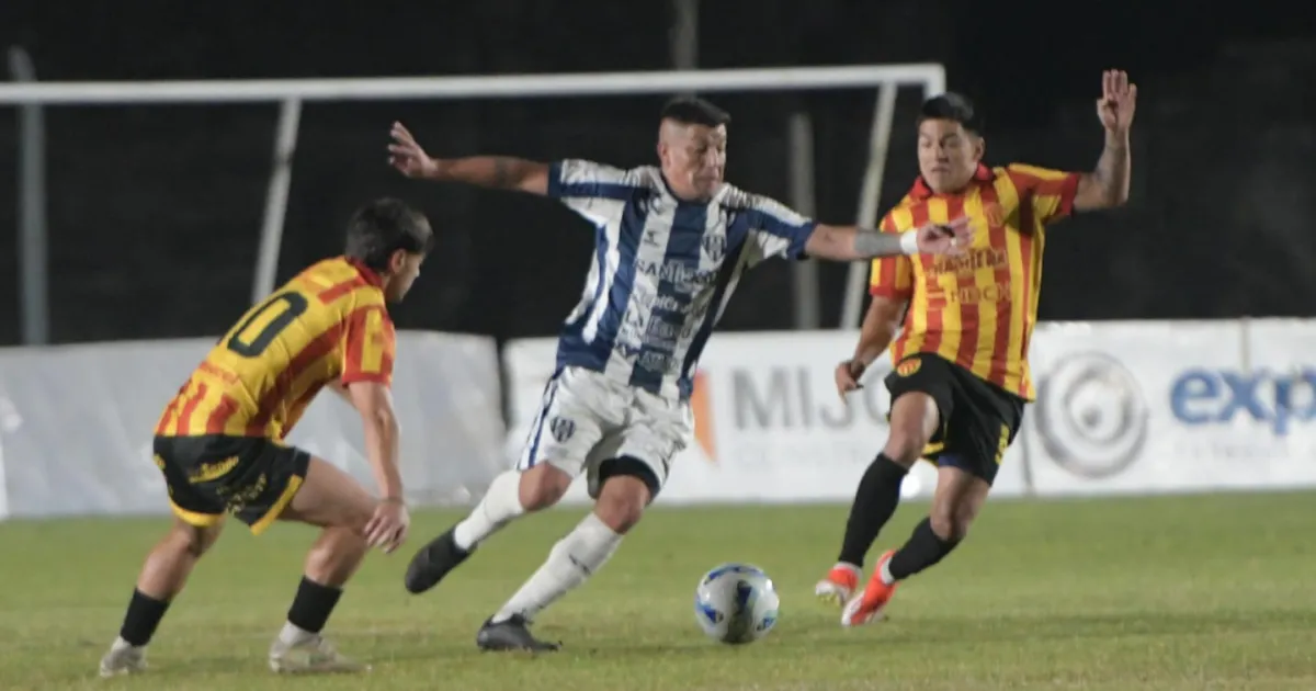 Sarmiento empata con Resistencia