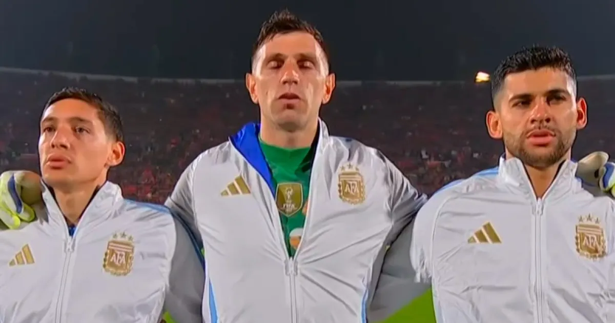 Himno Nacional Argentino silbado