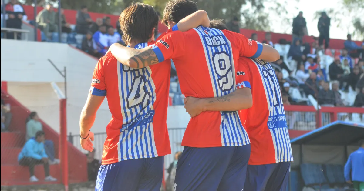 Unión Santiago goleó a Estudiantes